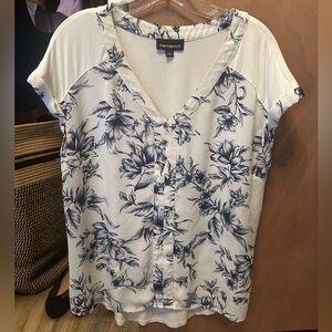 Fortune + Ivy Floral V-Neck Top